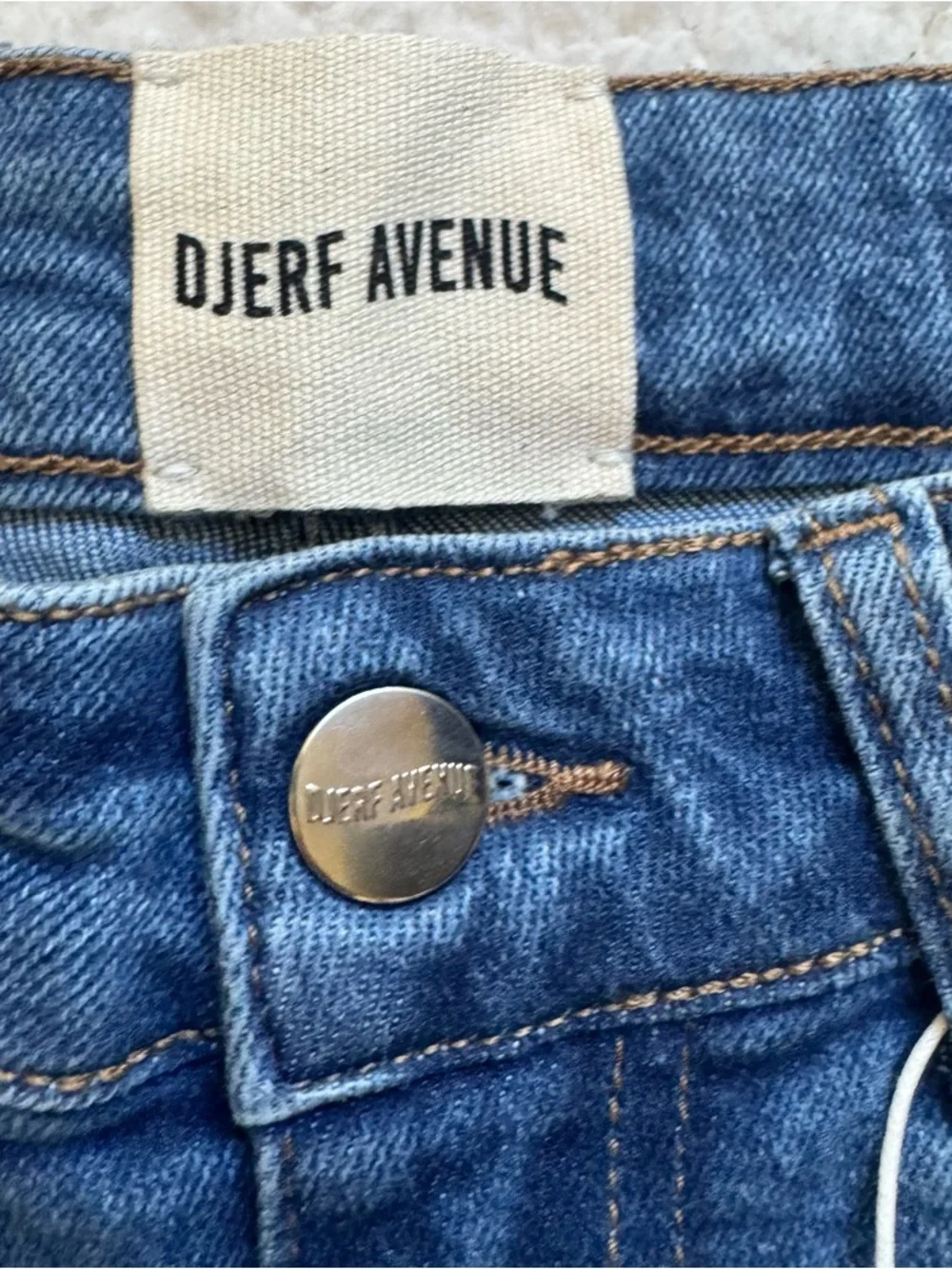 NWT Djerf Avenue Straight Jeans Mid Blue Size 27 - Picture 8 of 14